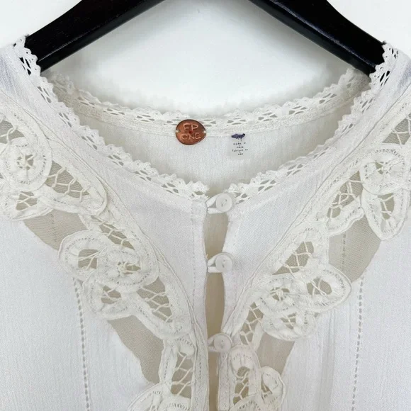 Free People FP One Crocheted Lace Long Sleeve Paige Dress in Ivory size small - Picture 3 of 9